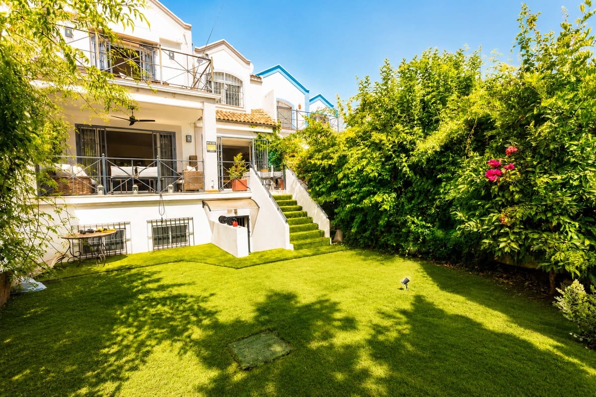 Adosado de 6 habitaciones en Guadalmina en venta con piscina garaje - 1.450.000 € (Ref: 10004293)