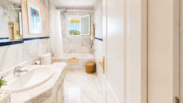 4 camera da letto Appartamento in vendita in Guadalmina Baja, Marbella con piscina - 850.000 € (Rif: 10022627)