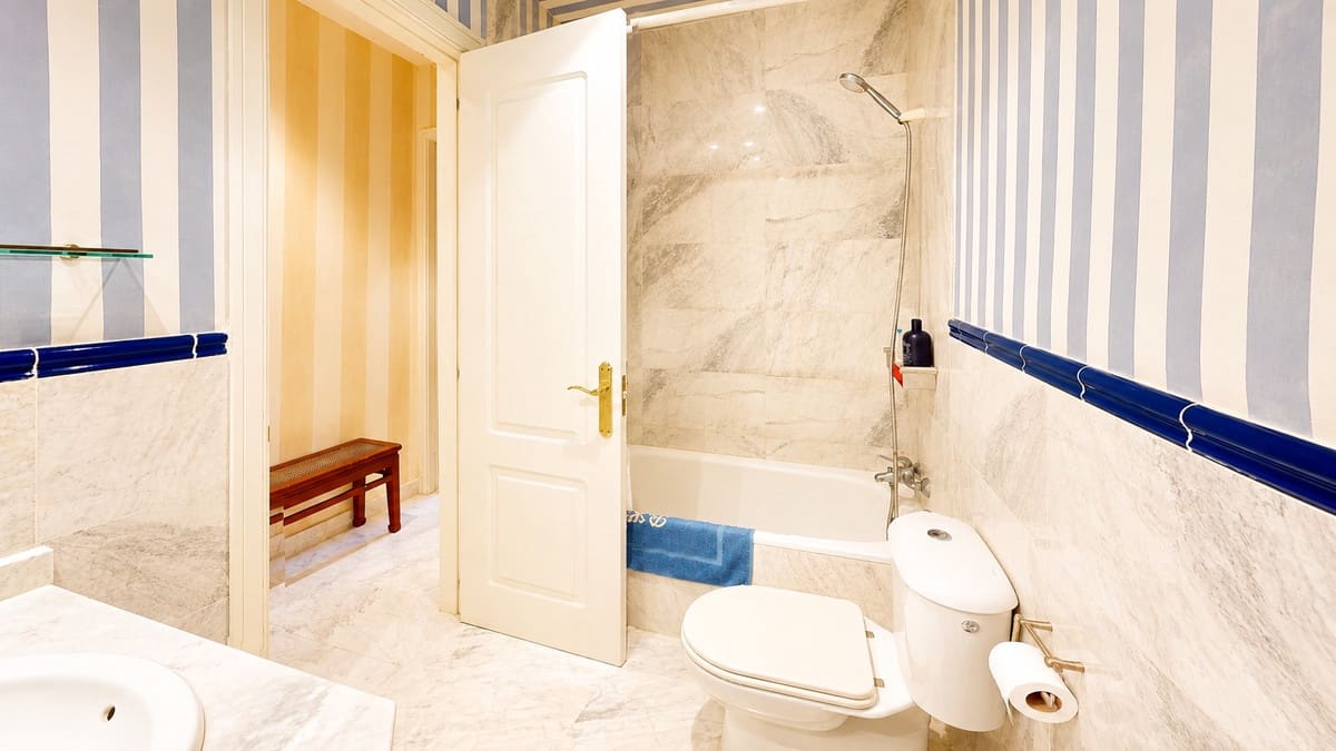 Apartamento de 4 habitaciones en Guadalmina en venta con piscina - 850.000 € (Ref: 10022627)
