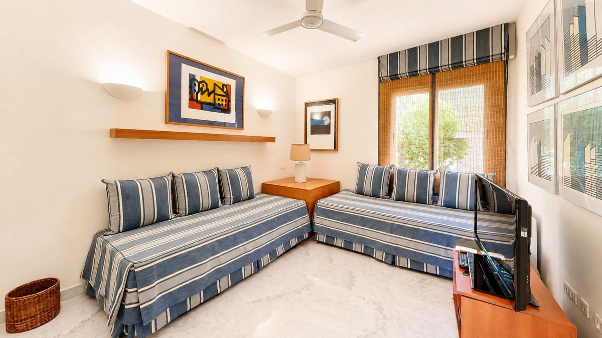 Apartamento de 4 habitaciones en Guadalmina en venta con piscina - 850.000 € (Ref: 10022627)
