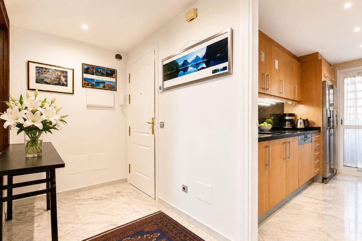 4 bedroom Penthouse for sale in Guadalmina with pool garage - € 975,000 (Ref: 10022628)