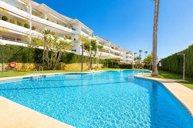 4 makuuhuone Kattohuoneisto myytävänä paikassa Guadalmina Baja, Marbella mukana uima-altaan 
autotalli - 975 000 € (Ref: 10022628)