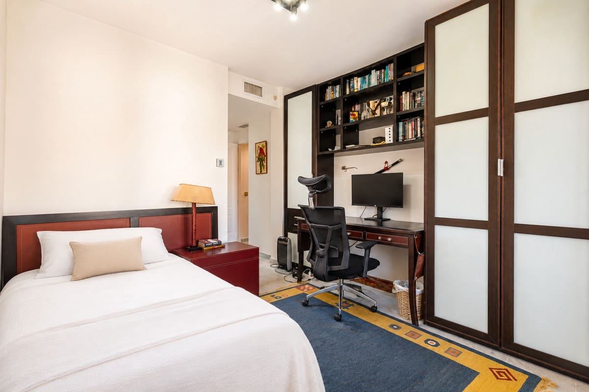4 bedroom Penthouse for sale in Guadalmina with pool garage - € 975,000 (Ref: 10022628)