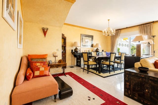 4 makuuhuone Kattohuoneisto myytävänä paikassa Guadalmina Baja, Marbella mukana uima-altaan 
autotalli - 975 000 € (Ref: 10022628)
