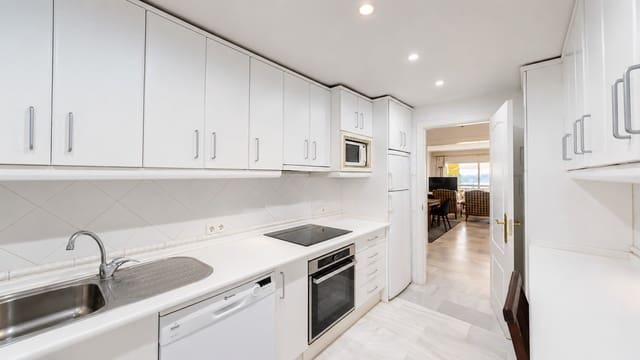 4 soveværelse Penthouse til salg i Guadalmina Baja, Marbella med swimmingpool - € 1.060.000 (Ref: 10027461)
