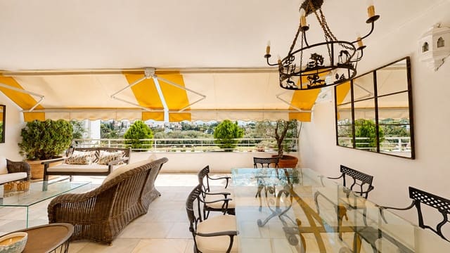 4 soveværelse Penthouse til salg i Guadalmina Baja, Marbella med swimmingpool - € 1.060.000 (Ref: 10027461)