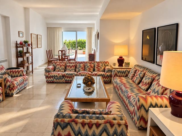 2 soverom Strandleiligheter til salgs i Guadalmina Baja, Marbella med svømmebasseng garasje - € 950 000 (Ref: 10142562)