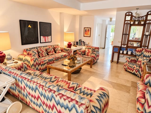 2 soverom Strandleiligheter til salgs i Guadalmina Baja, Marbella med svømmebasseng garasje - € 950 000 (Ref: 10142562)