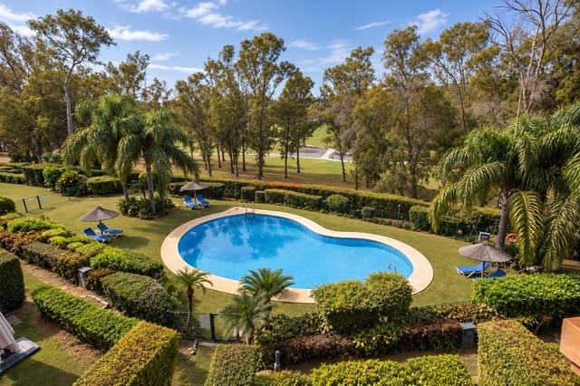 3 sypialnia Penthouse na sprzedaż w Atalaya-Isdabe, Estepona z basenem garażem - 820 000 € (Ref: 10166634)
