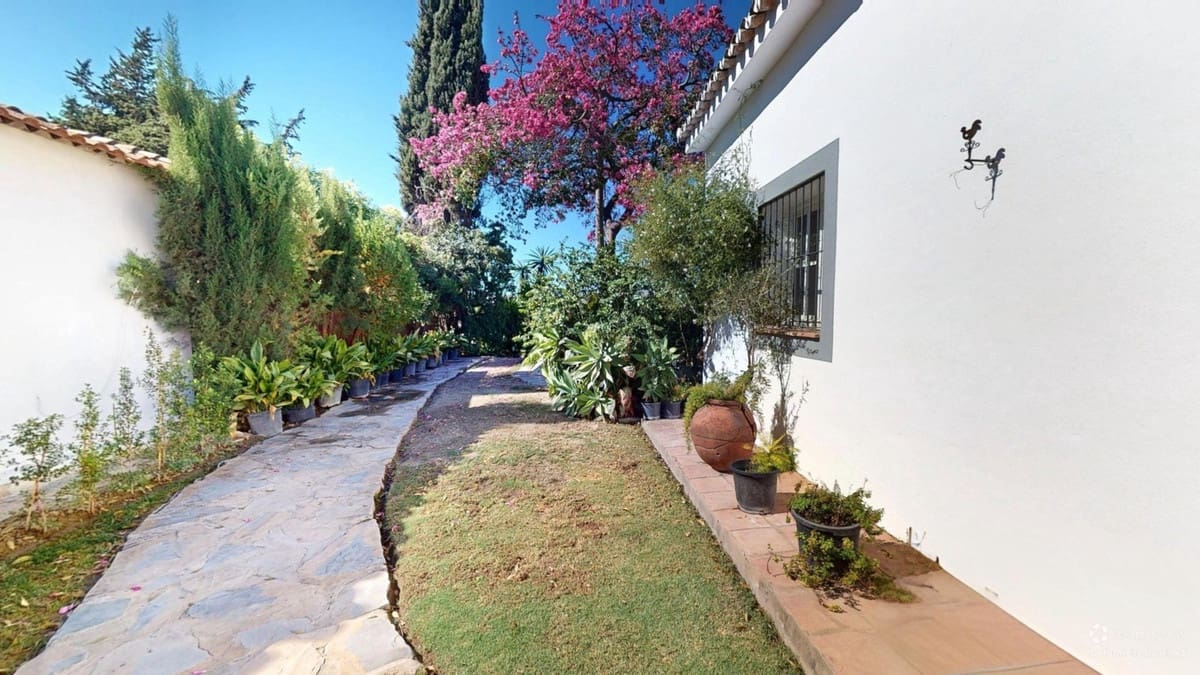 3 soverom Villa til salgs i San Pedro de Alcantara med svømmebasseng garasje - € 1 495 000 (Ref: 10171557)