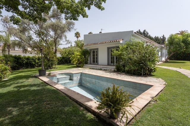 3 soverom Villa til salgs i San Pedro de Alcantara, Marbella med svømmebasseng garasje - € 1 495 000 (Ref: 10171557)