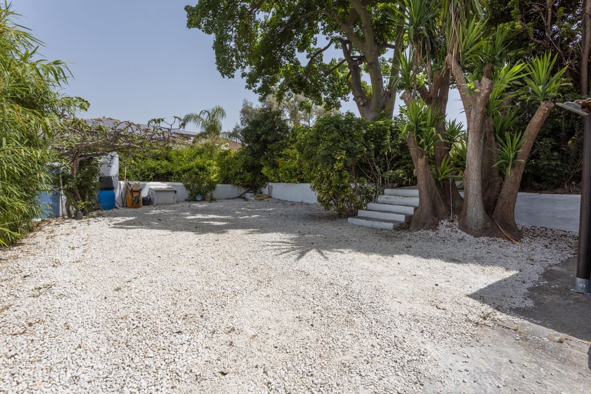 3 soverom Villa til salgs i San Pedro de Alcantara med svømmebasseng garasje - € 1 495 000 (Ref: 10171557)