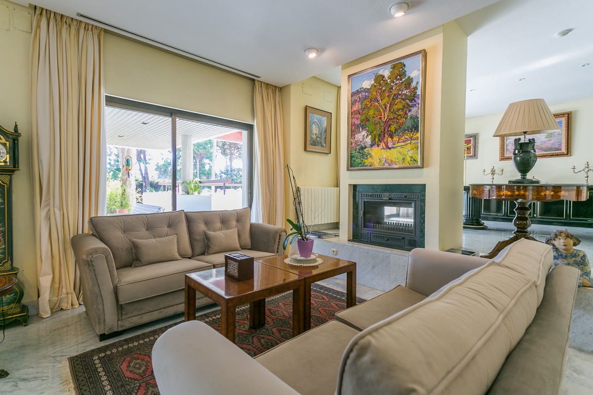 9 sypialnia Willa na sprzedaż w Guadalmina z basenem garażem - 6 200 000 € (Ref: 8220355)