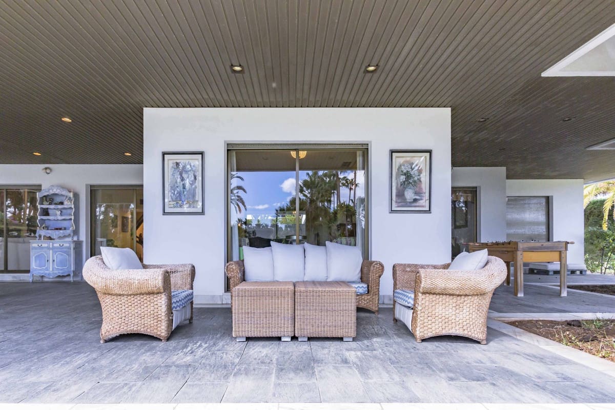 9 sypialnia Willa na sprzedaż w Guadalmina z basenem garażem - 6 200 000 € (Ref: 8220355)