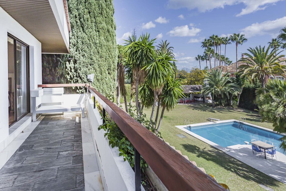 9 sypialnia Willa na sprzedaż w Guadalmina z basenem garażem - 6 200 000 € (Ref: 8220355)