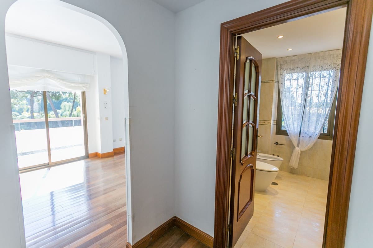 9 sypialnia Willa na sprzedaż w Guadalmina z basenem garażem - 6 200 000 € (Ref: 8220355)