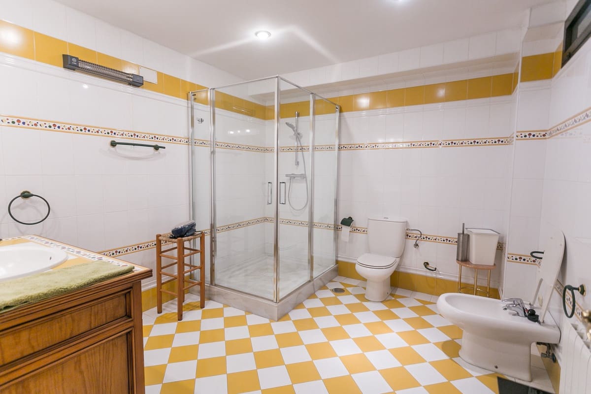 9 sypialnia Willa na sprzedaż w Guadalmina z basenem garażem - 6 200 000 € (Ref: 8220355)