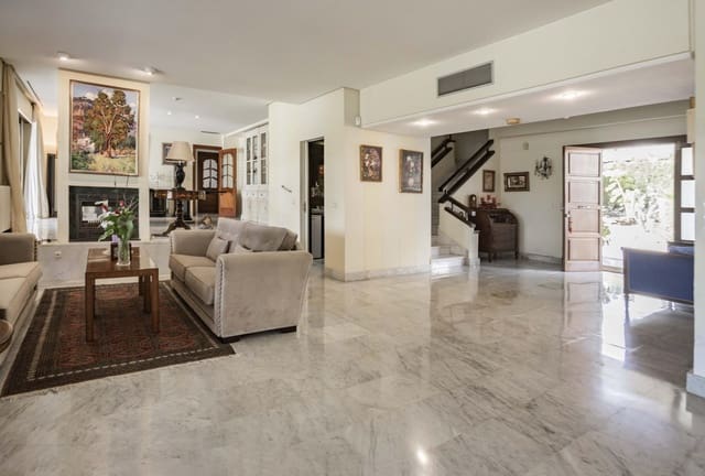 9 sypialnia Willa na sprzedaż w Guadalmina Baja, Marbella z basenem garażem - 6 200 000 € (Ref: 8220355)