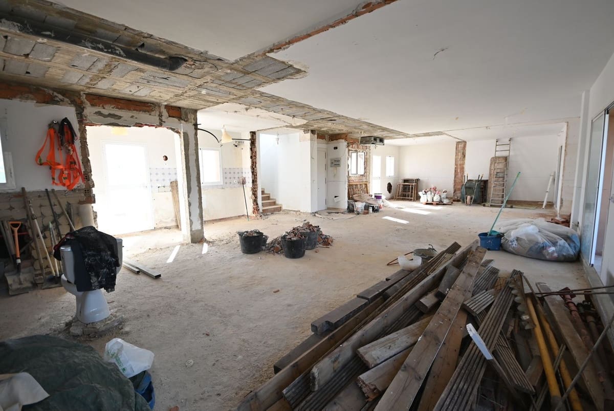 4 sypialnia Penthouse na sprzedaż w Guadalmina z basenem garażem - 570 000 € (Ref: 8335638)