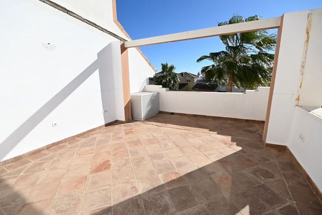 4 soverom Penthouse til salgs i Guadalmina Alta, Marbella med svømmebasseng garasje - € 570 000 (Ref: 8335638)