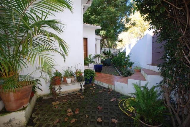 3 soverom Villa til salgs i Guadalmina Alta, Marbella med garasje - € 1 050 000 (Ref: 8665935)