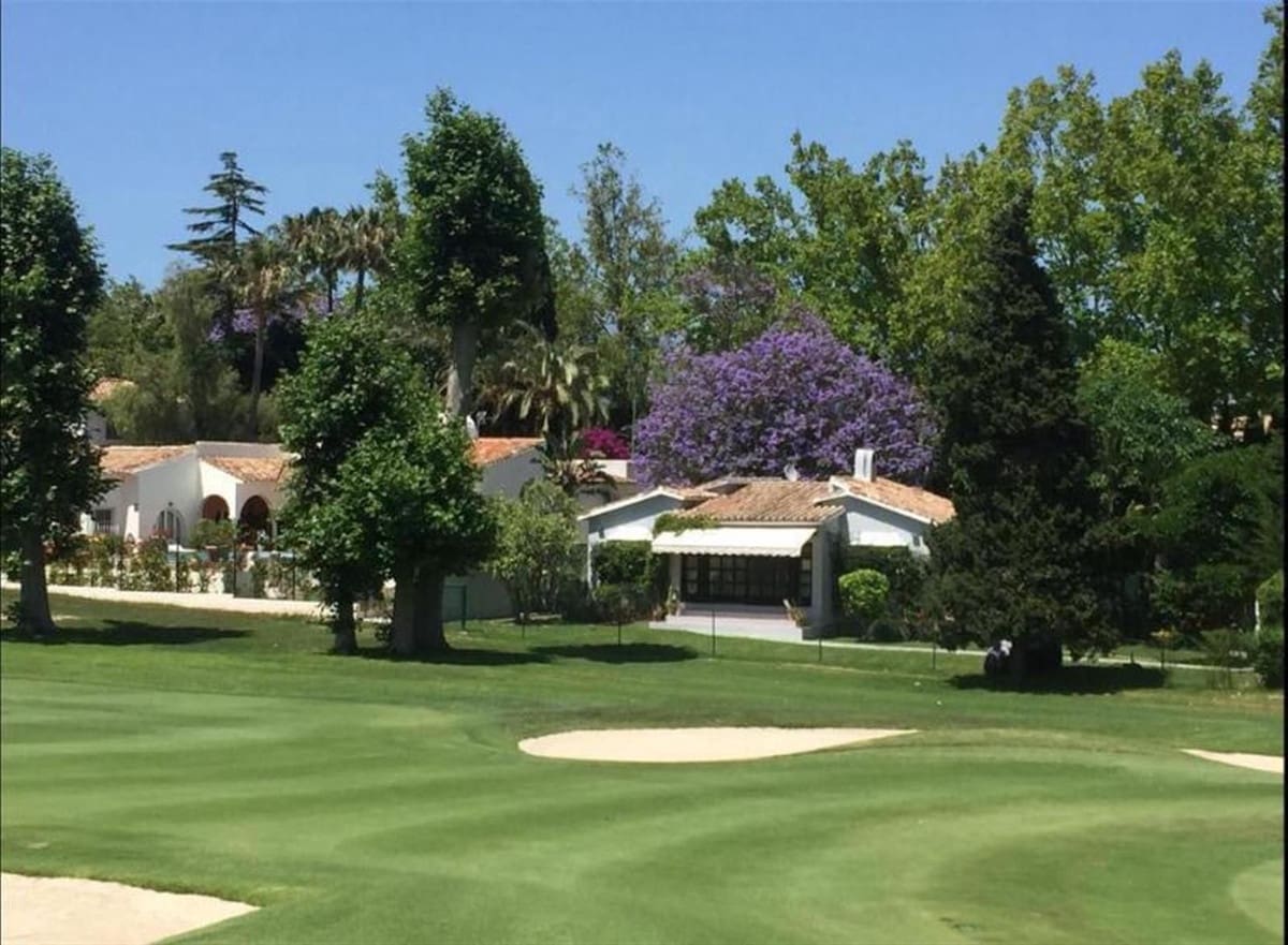 3 soveværelse Villa til salg i Guadalmina med garage - € 985.000 (Ref: 8665935)