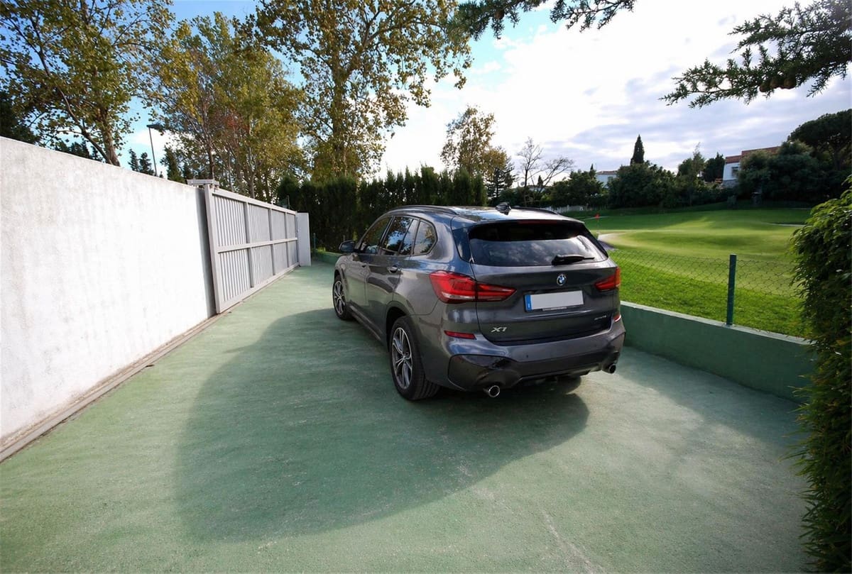 3 makuuhuone Huvila myytävänä paikassa Guadalmina mukana 
autotalli - 985 000 € (Ref: 8665935)