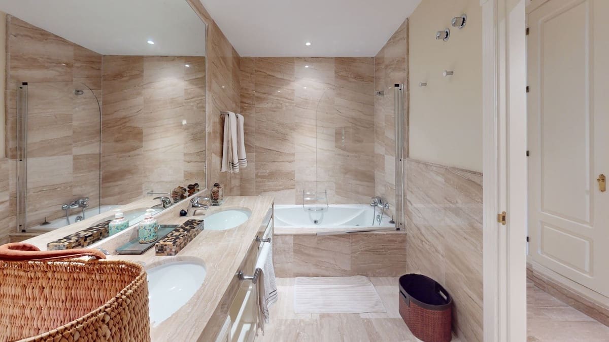 2 sypialnia Apartament na sprzedaż w Guadalmina z basenem garażem - 595 000 € (Ref: 8703264)