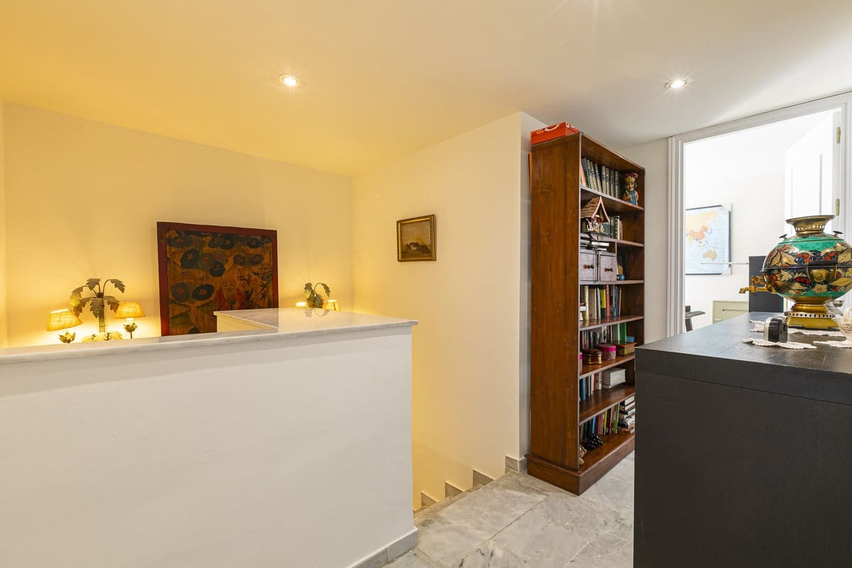 4 soverom Penthouse til salgs i Guadalmina med svømmebasseng garasje - € 950 000 (Ref: 8769082)