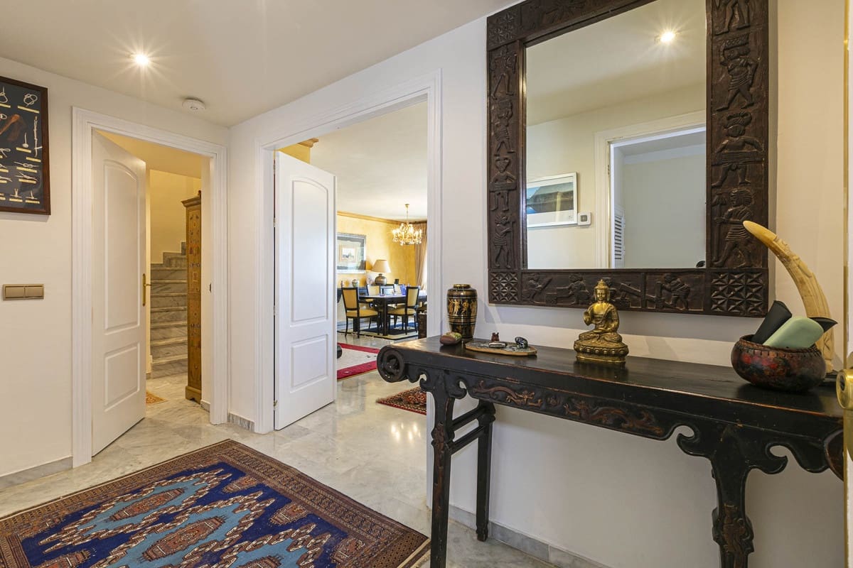 4 soverom Penthouse til salgs i Guadalmina med svømmebasseng garasje - € 950 000 (Ref: 8769082)