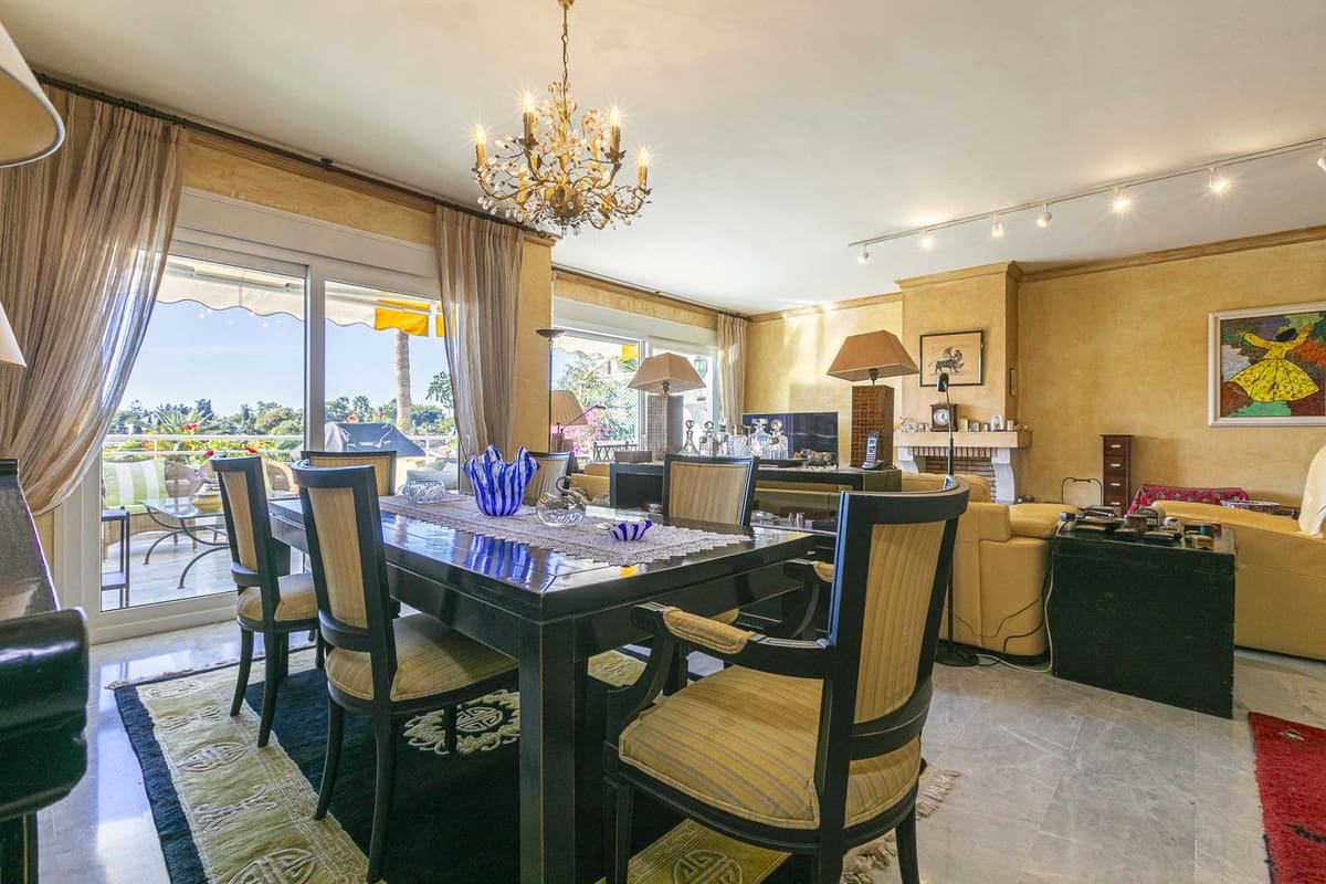 4 soverom Penthouse til salgs i Guadalmina med svømmebasseng garasje - € 950 000 (Ref: 8769082)