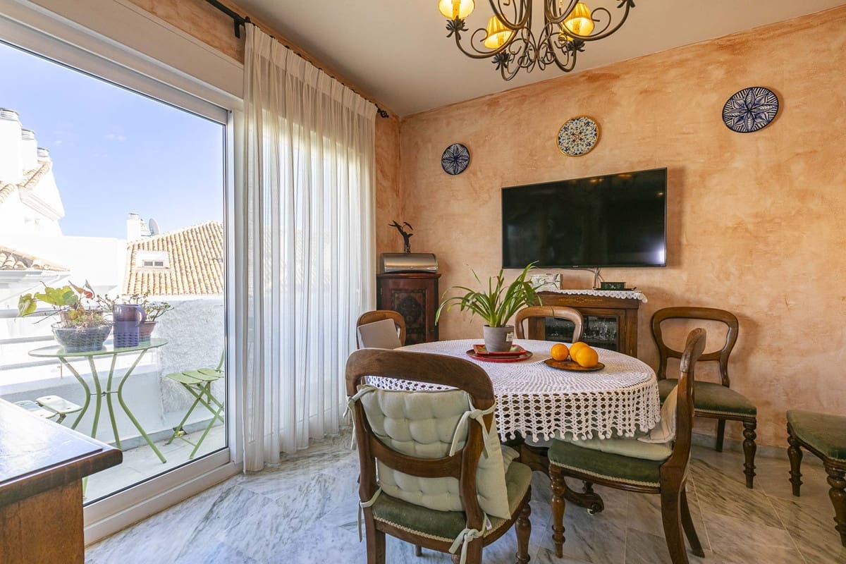 4 soverom Penthouse til salgs i Guadalmina med svømmebasseng garasje - € 950 000 (Ref: 8769082)