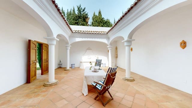 3 sypialnia Willa na sprzedaż w Guadalmina Baja, Marbella z basenem garażem - 3 750 000 € (Ref: 8825161)