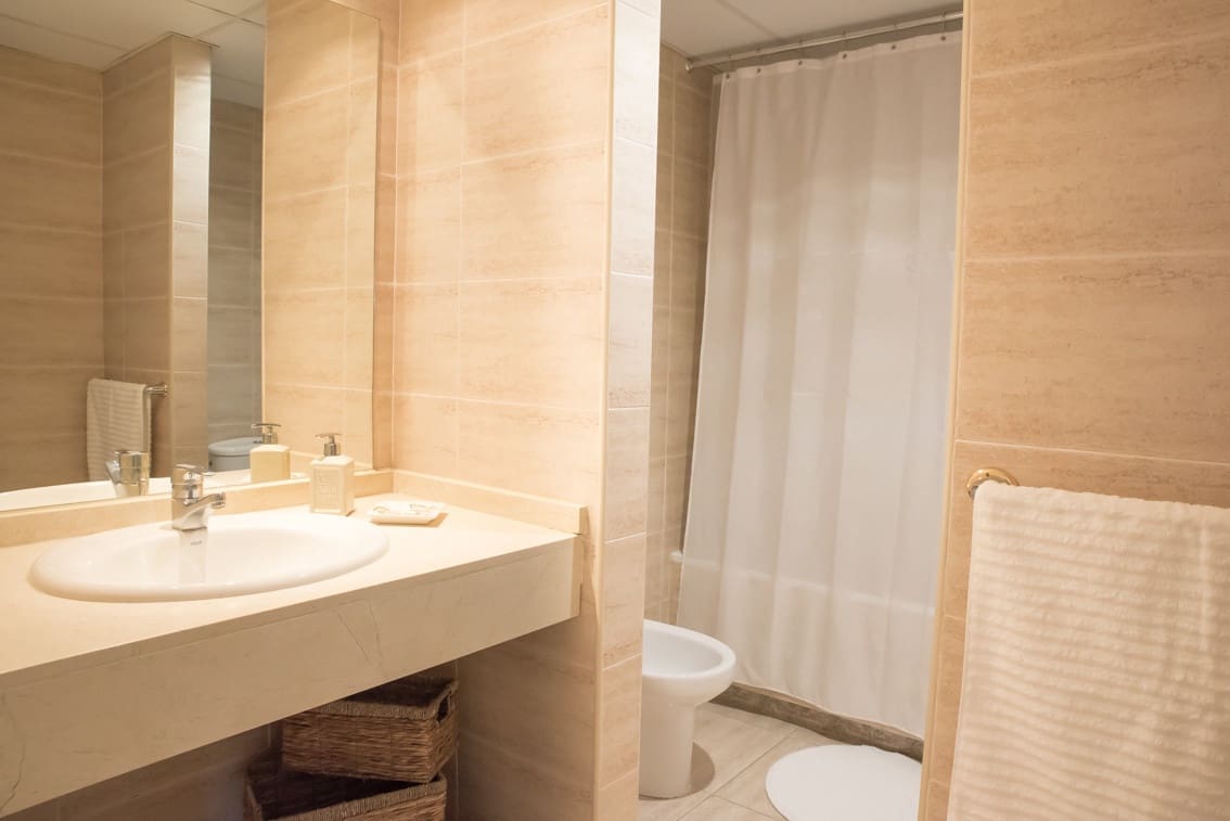 3 bedroom Penthouse for rent in Guadalmina with pool garage - € 3,200 (Ref: 9001254)