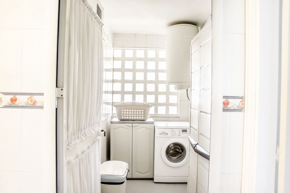 Ático de 3 habitaciones en Guadalmina en alquiler con piscina garaje - 3.200 € (Ref: 9001254)