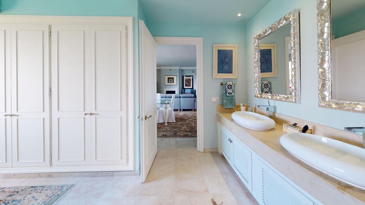 Apartamento de 3 habitaciones en Guadalmina en venta con piscina garaje - 790.000 € (Ref: 9065529)