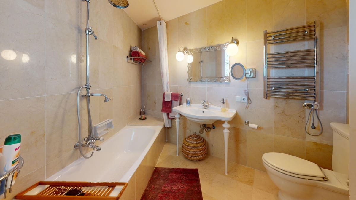 Apartamento de 3 habitaciones en Guadalmina en venta con piscina garaje - 790.000 € (Ref: 9065529)