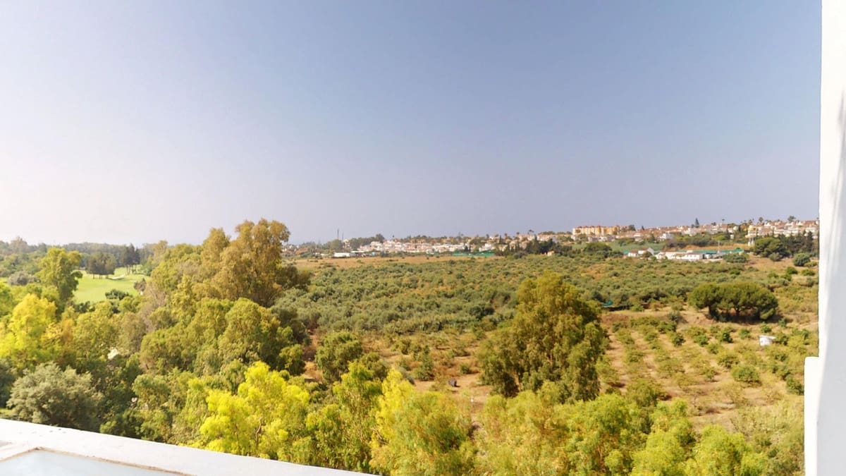 3 soverom Leilighet til salgs i Guadalmina med svømmebasseng garasje - € 790 000 (Ref: 9065529)