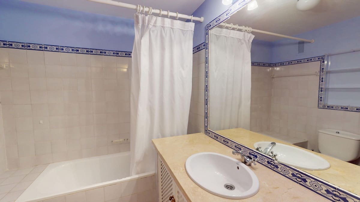 4 slaapkamer Appartement te koop in Guadalmina met zwembad garage - € 799.000 (Ref: 9181890)