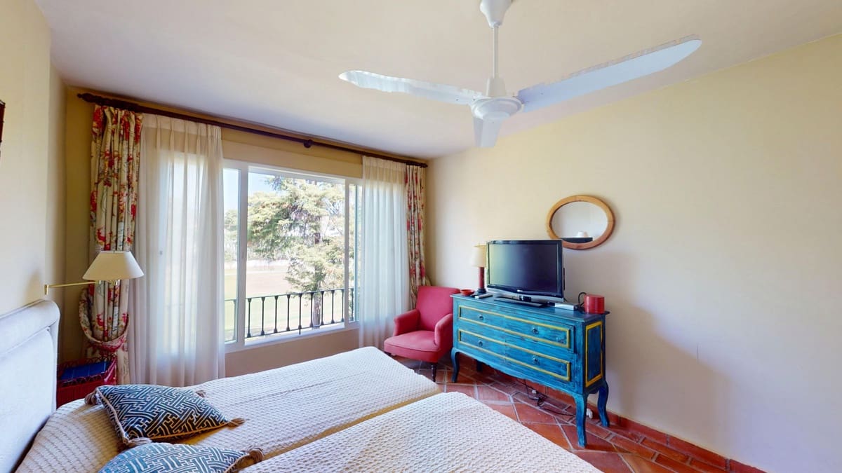 4 slaapkamer Appartement te koop in Guadalmina met zwembad garage - € 799.000 (Ref: 9181890)