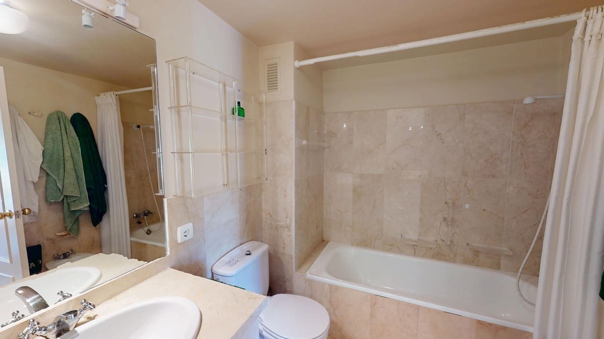 4 slaapkamer Appartement te koop in Guadalmina met zwembad garage - € 799.000 (Ref: 9181890)