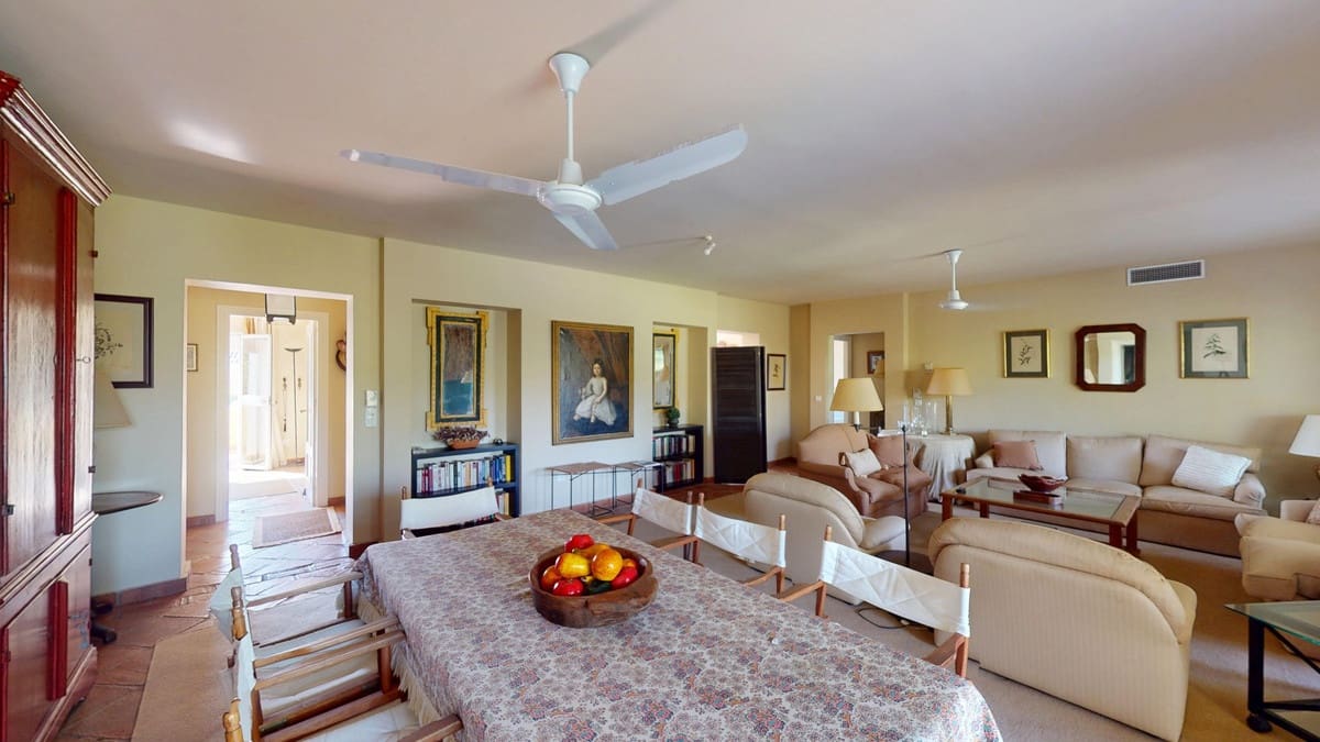 4 slaapkamer Appartement te koop in Guadalmina met zwembad garage - € 799.000 (Ref: 9181890)