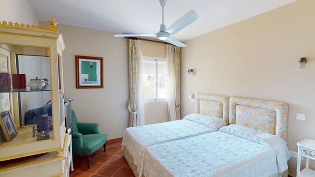 4 soveværelse Lejlighed til salg i Guadalmina Alta, Marbella med swimmingpool garage - € 799.000 (Ref: 9181890)
