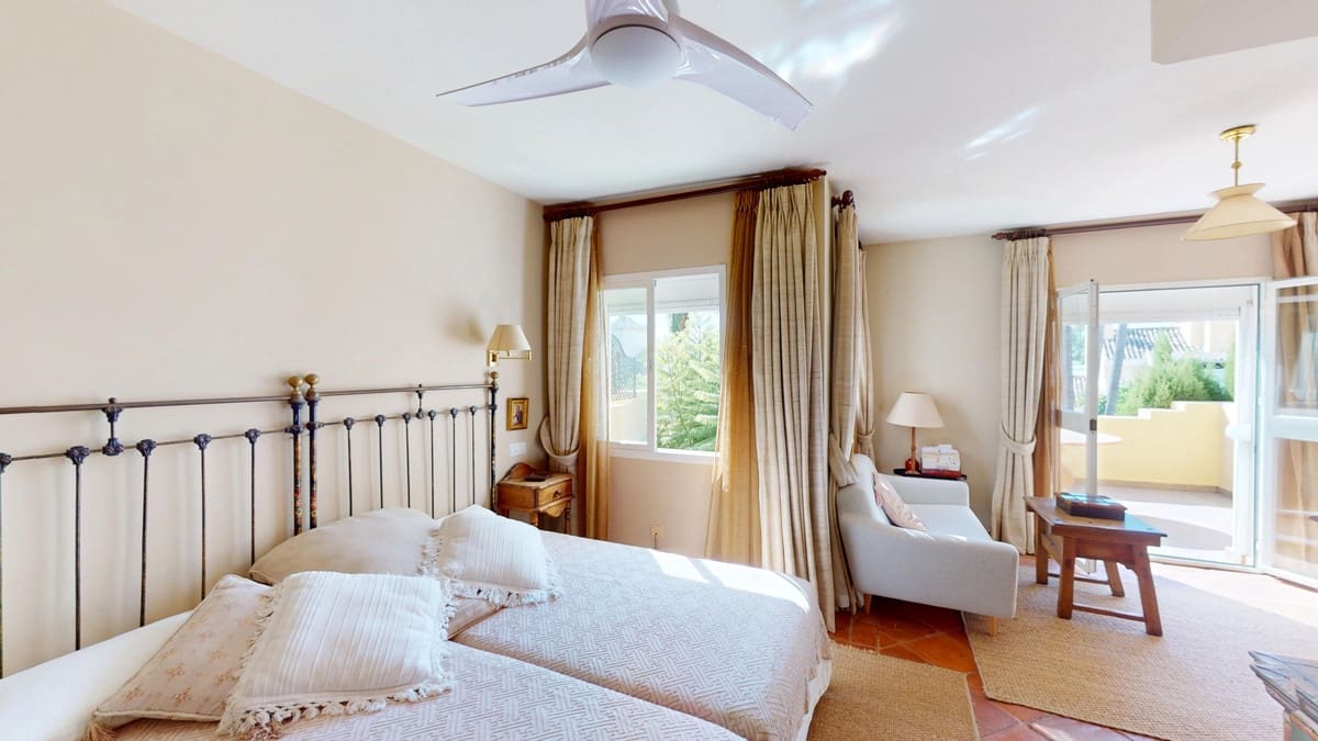 4 slaapkamer Appartement te koop in Guadalmina met zwembad garage - € 799.000 (Ref: 9181890)