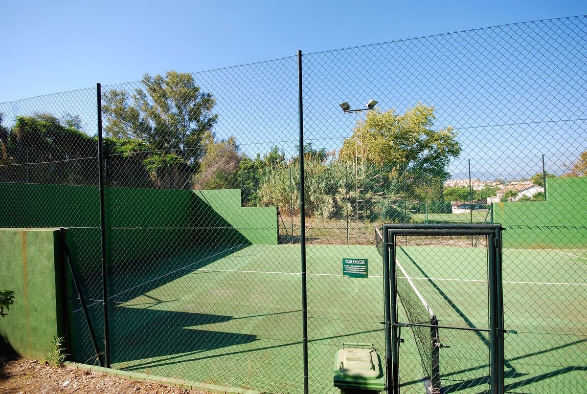 4 slaapkamer Appartement te koop in Guadalmina met zwembad garage - € 799.000 (Ref: 9181890)