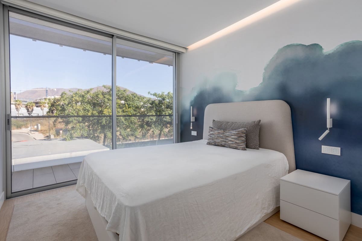 4 bedroom Beach Apartment for sale in Estepona with pool garage - € 1,400,000 (Ref: 9204870)