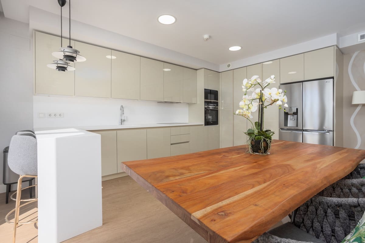 4 quarto Apartamento de Praia para venda em Estepona com piscina garagem - 1 350 000 € (Ref: 9204870)