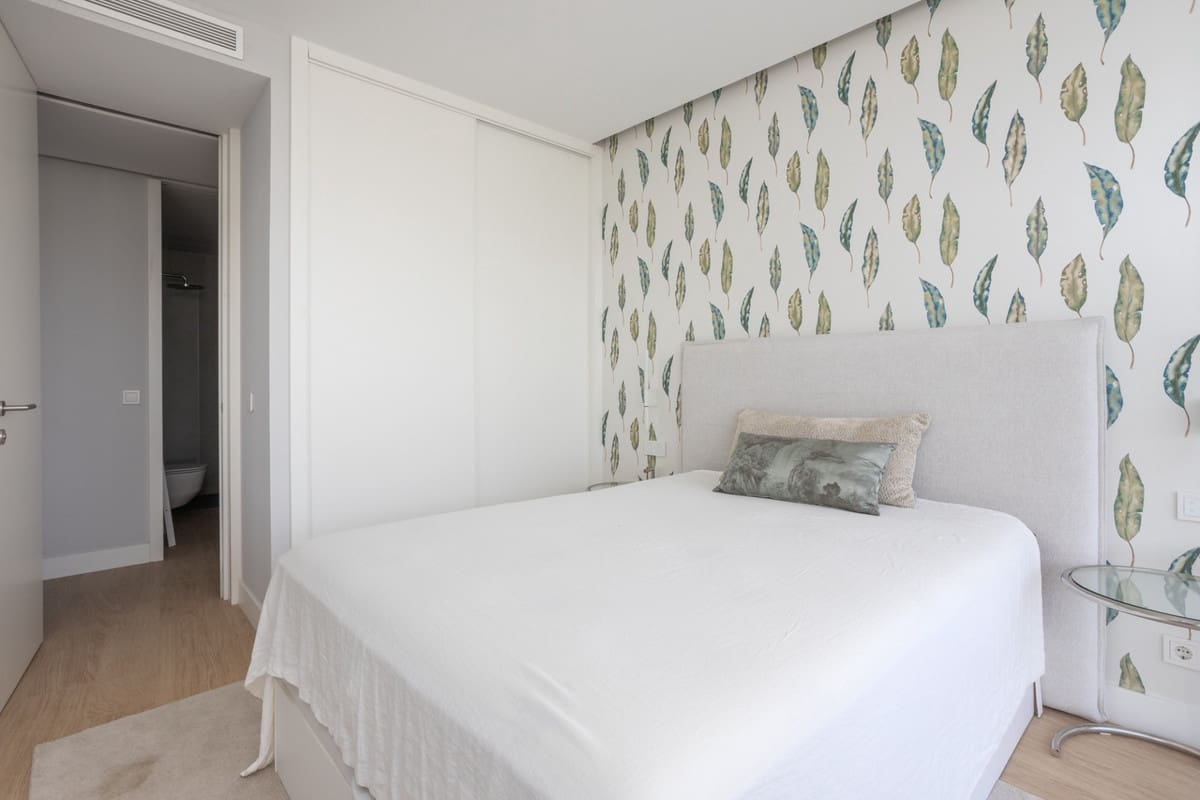 4 quarto Apartamento de Praia para venda em Estepona com piscina garagem - 1 350 000 € (Ref: 9204870)
