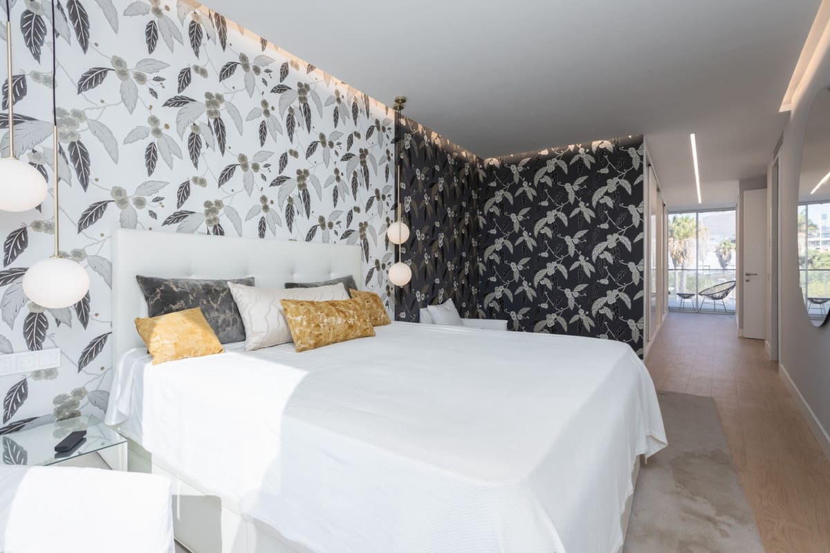4 quarto Apartamento de Praia para venda em Estepona com piscina garagem - 1 350 000 € (Ref: 9204870)