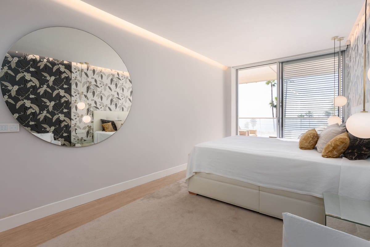 4 quarto Apartamento de Praia para venda em Estepona com piscina garagem - 1 350 000 € (Ref: 9204870)
